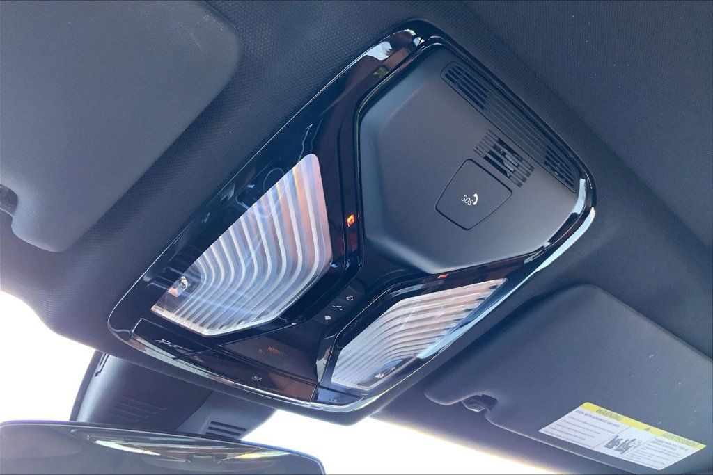 Used 2023 BMW 330i Sedan w/ Parking Assistance Package RWD image 32