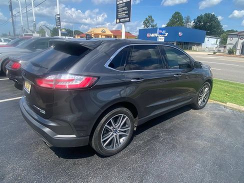 Used 2019 Ford Edge Titanium w/ Equipment Group 301A FWD image 1