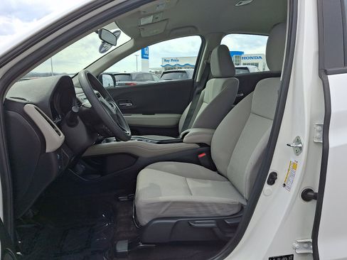 Used 2022 Honda HR-V LX image 13