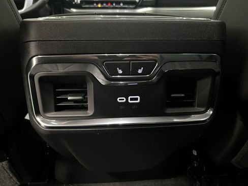 New 2026 GMC Sierra 1500 SLT w/ SLT Convenience Package image 31