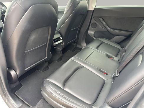Used 2021 Tesla Model Y Long Range image 20