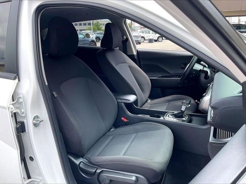 Used 2024 Hyundai Kona SEL AWD/4WD image 11