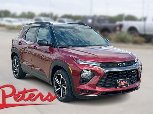 Used 2022 Chevrolet TrailBlazer RS w/ Sun and Liftgate Package FWD image 1