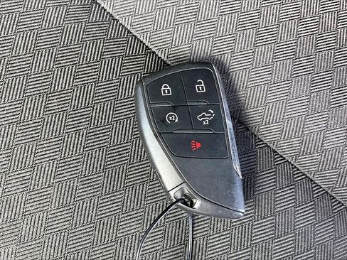 Used 2025 Chevrolet Silverado 1500 LT image 10