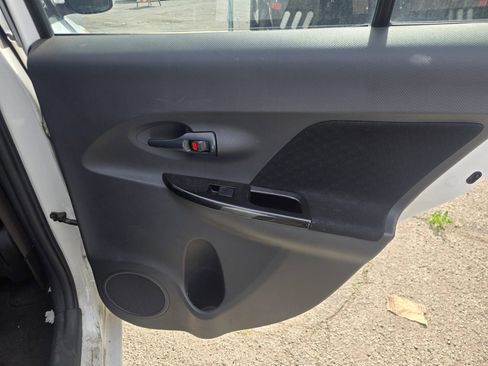 Used 2010 Scion xD image 17