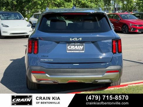Used 2024 Kia Sorento S w/ Panoramic Sunroof Package FWD image 6