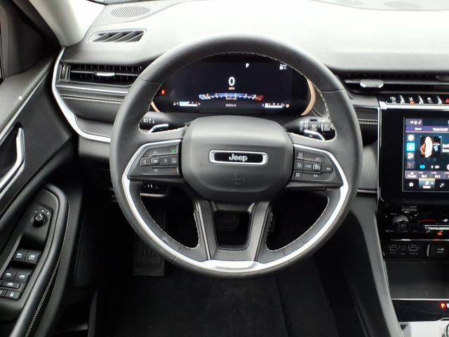 Used 2023 Jeep Grand Cherokee L Laredo w/ Luxury Tech Group I AWD/4WD image 13