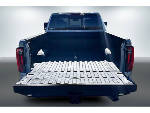 Used 2024 GMC Sierra 2500 SLT w/ SLT Premium Package AWD/4WD image 7