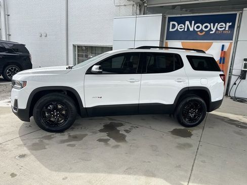 Certified 2023 GMC Acadia AT4 image 10