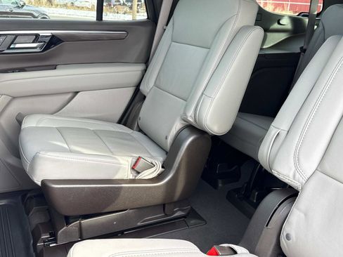 Used 2025 Chevrolet Tahoe Z71 w/ Z71 Off-Road Package image 15