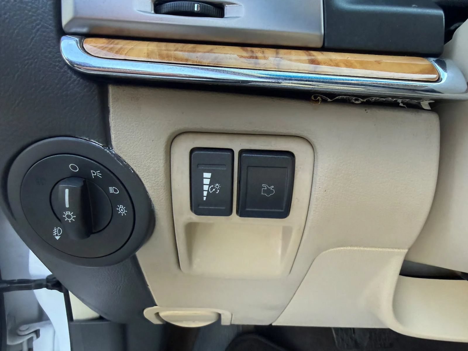 Used 2012 Lincoln MKZ FWD image 19