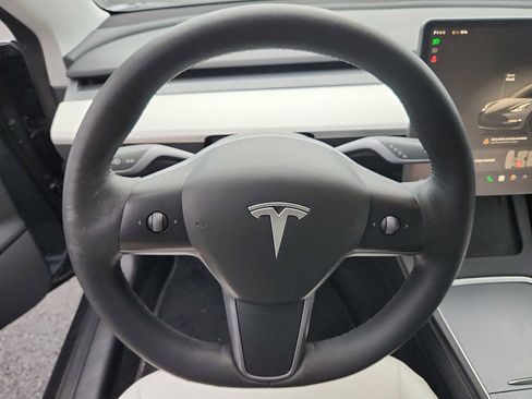 Used 2023 Tesla Model 3 Performance image 17