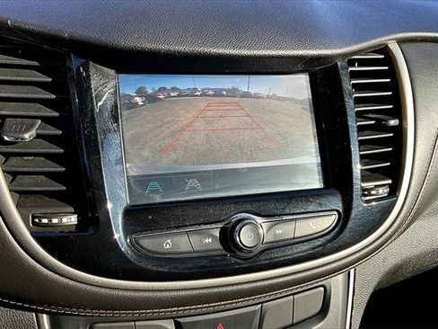 Used 2017 Chevrolet Trax LT image 17