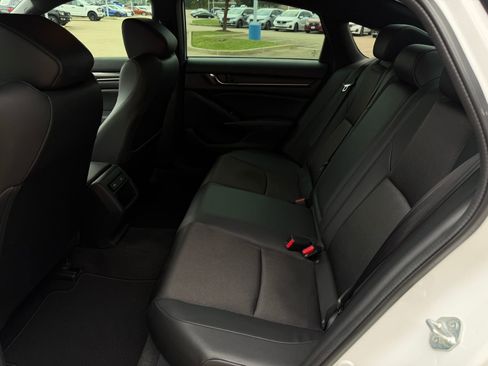 Used 2022 Honda Accord Sport image 25