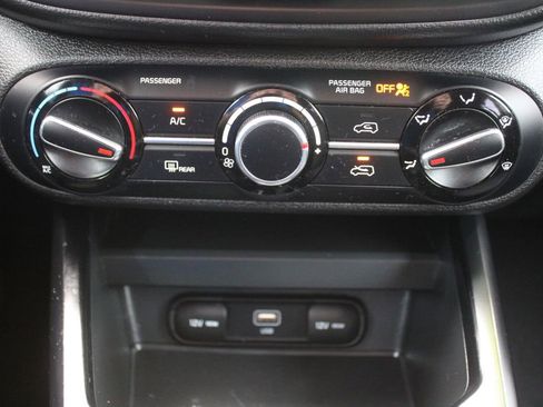 Certified 2023 Kia Soul LX FWD image 36