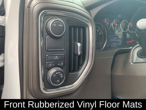 Used 2020 Chevrolet Silverado 1500 LT RWD image 28