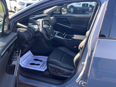 Used 2024 Subaru Solterra w/ Touring Package AWD/4WD image 11