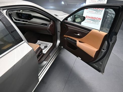 Used 2021 Lexus ES 350 w/ Accessory Package 2 image 22