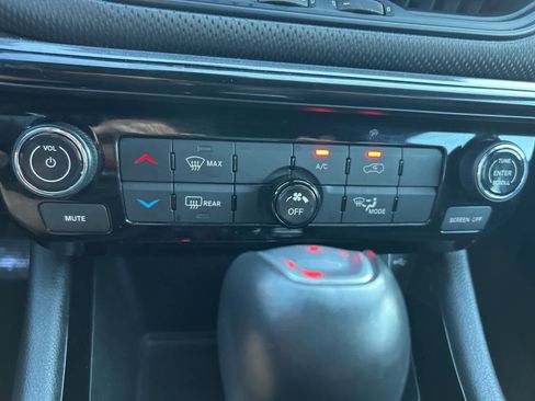 Used 2023 Jeep Compass Altitude image 33