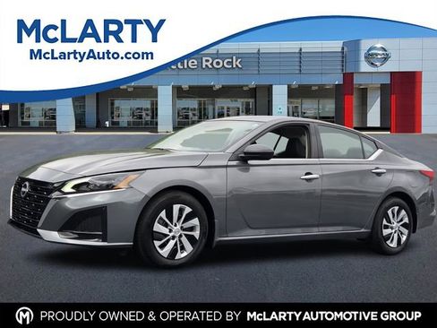 Certified 2025 Nissan Altima 2.5 S FWD image 1