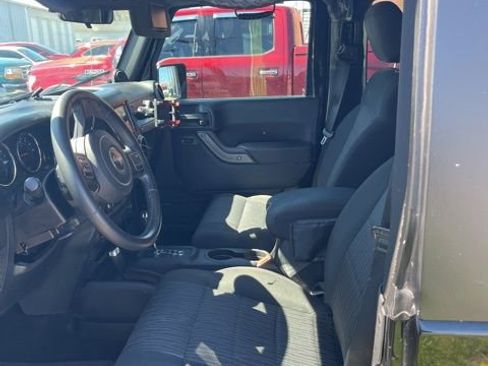 Used 2012 Jeep Wrangler Sport image 13