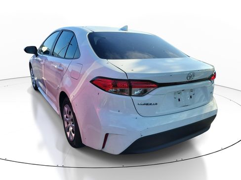 Used 2023 Toyota Corolla LE FWD image 4