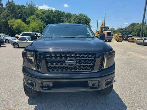 Used 2017 Nissan Titan SL w/ SL Towing Convenience Package RWD image 3