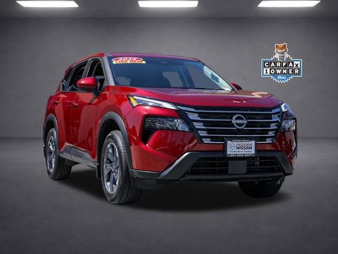Used 2026 Nissan Rogue SV FWD image 2