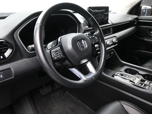 Used 2023 Honda Pilot EX-L image 18