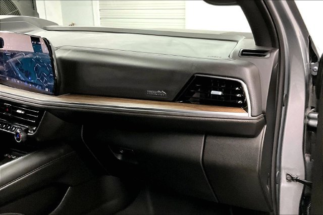 Used 2026 Chevrolet Tahoe High Country w/ Sun And Tow Package AWD/4WD image 19