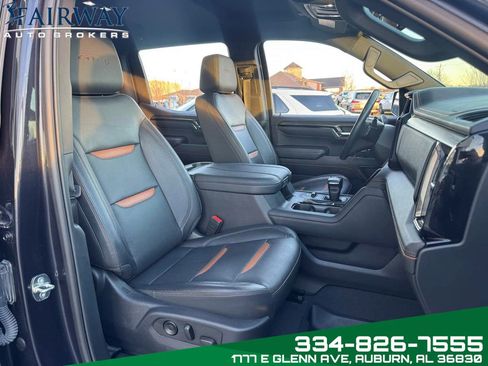 Used 2023 GMC Sierra 1500 AT4 image 12