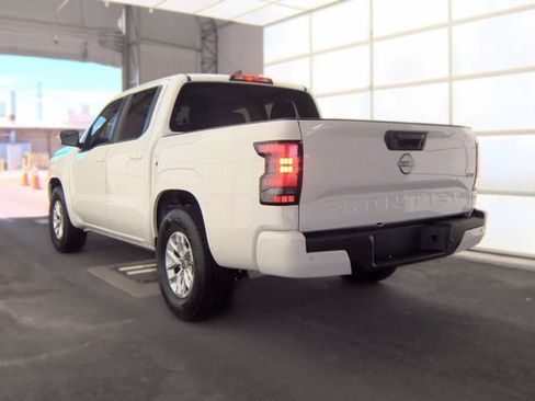 Used 2024 Nissan Frontier SV w/ Technology Package RWD image 8