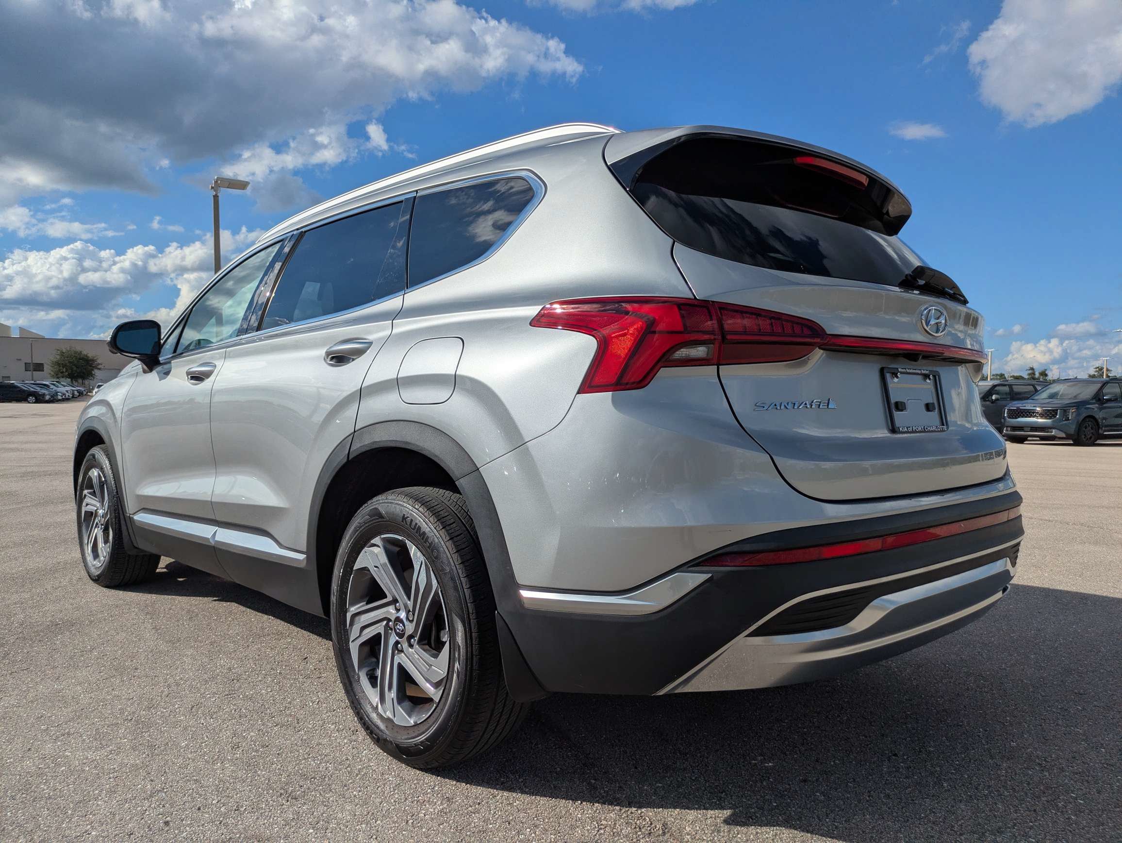 Used 2023 Hyundai Santa Fe SEL w/ Premium Package FWD image 6
