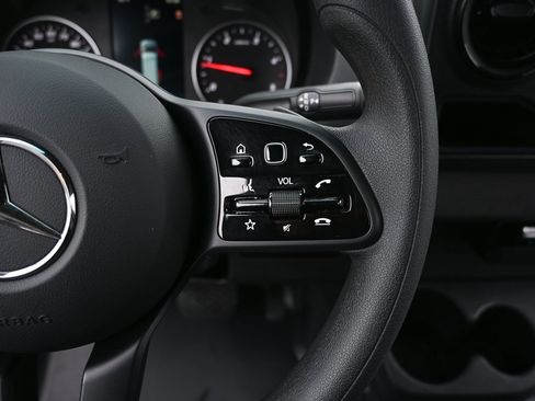 Used 2024 Mercedes-Benz Sprinter 2500 image 11