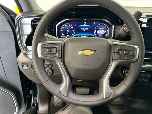New 2025 Chevrolet Silverado 1500 LT image 18