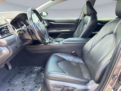 Used 2022 Toyota Camry XSE w/ Navigation Package FWD image 20