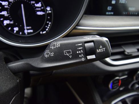 Used 2019 Alfa Romeo Stelvio Ti image 36