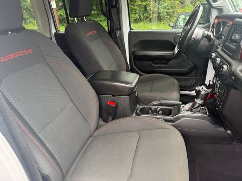 Used 2019 Jeep Wrangler Unlimited Rubicon w/ Cold Weather Group image 26