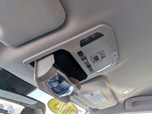 Certified 2023 Toyota Highlander LE image 31