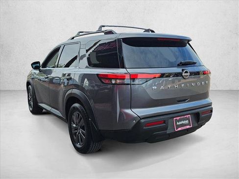 Used 2022 Nissan Pathfinder SV image 7