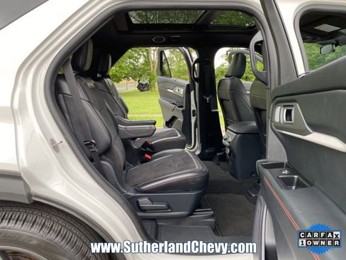 Used 2025 Ford Explorer ST image 39