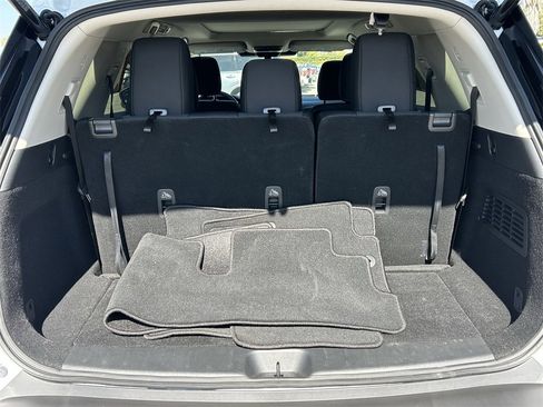 Used 2025 Nissan Pathfinder SV w/ SV Premium Package image 13