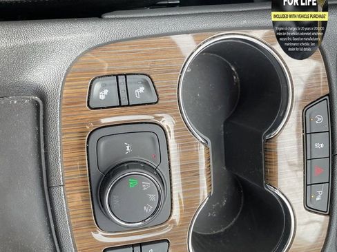 Used 2023 GMC Acadia SLE w/ Driver Convenience Package image 23