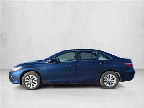 Used 2017 Toyota Camry LE image 9