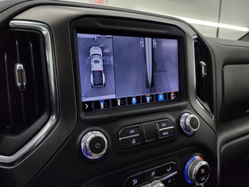 Used 2022 GMC Sierra 3500 Denali w/ Denali Ultimate Package image 24