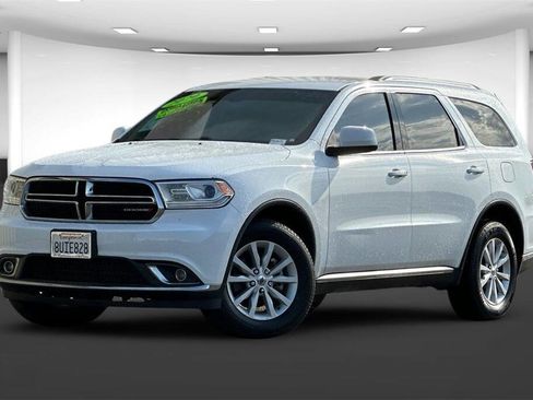 Used 2020 Dodge Durango SXT image 2