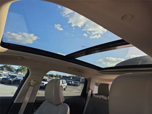 Used 2021 Lincoln Nautilus Reserve image 25