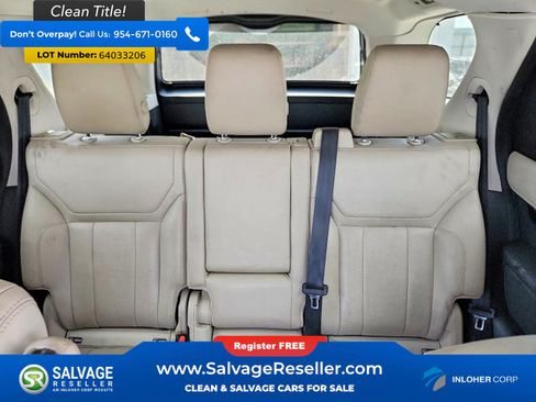Used 2020 Land Rover Discovery SE AWD/4WD image 13