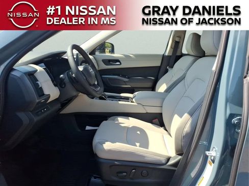 New 2026 Nissan Pathfinder SL w/ Cargo Package FWD image 22