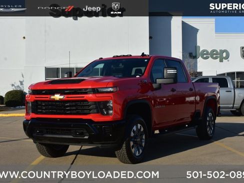 Used 2025 Chevrolet Silverado 2500 Custom w/ Custom Value Package image 1